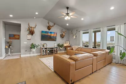460 S 300 E, Mount Pleasant, UT 84647 - Photo 9