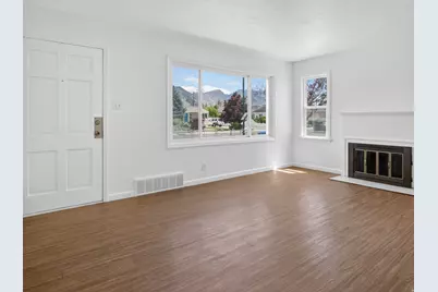 945 N 200 E, Orem, UT 84057 - Photo 3