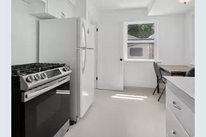 945 N 200 E, Orem, UT 84057 - Photo 17