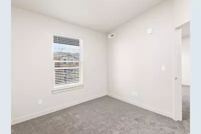 1140 W 950 N #D301, Orem, UT 84057 - Photo 21