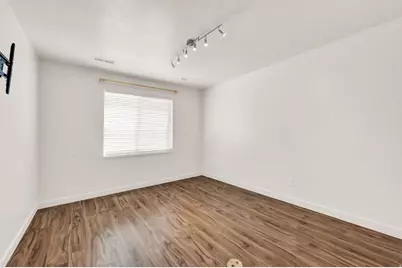 774 W Star Spangled Dr, Bluffdale, UT 84065 - Photo 31