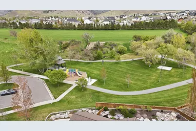 715 Bluff St, Hyde Park, UT 84318 - Photo 77