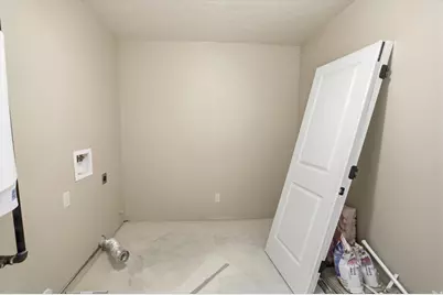 715 Bluff St, Hyde Park, UT 84318 - Photo 71