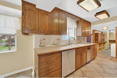 3664 S Laurelcrest Dr, Salt Lake City, UT 84109 - Photo 11