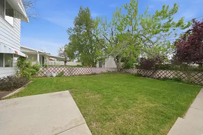 3664 S Laurelcrest Dr, Salt Lake City, UT 84109 - Photo 37