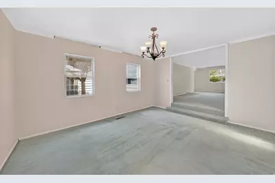 3664 S Laurelcrest Dr, Salt Lake City, UT 84109 - Photo 9