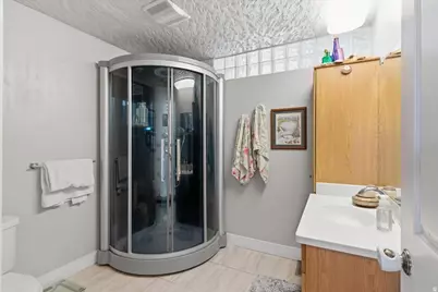 4250 N 350 W, Pleasant View, UT 84414 - Photo 15