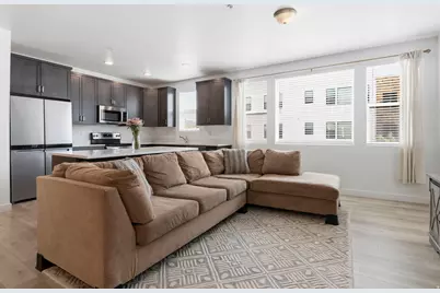8378 S Iris Lumi Ln W #203, Midvale, UT 84047 - Photo 5