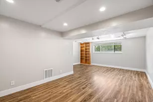 846 S 1425 W, Clearfield, UT 84015 - Photo 9