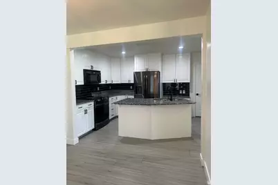 9071 S Wasatch Blvd, Sandy, UT 84093 - Photo 9