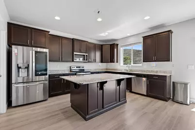 2137 W Northridge Dr, Lehi, UT 84048 - Photo 9