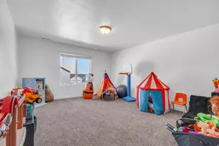 1152 S Red Cliff Dr, Santaquin, UT 84655 - Photo 17