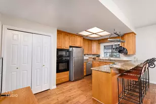 804 N Juniperpoint Dr, Salt Lake City, UT 84103 - Photo 17