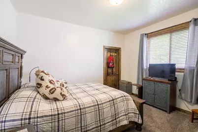 4123 S Vernal Ave, Vernal, UT 84078 - Photo 11