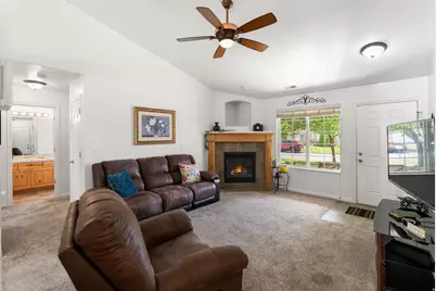 2180 W Craig Ln, Syracuse, UT 84075 - Photo 5