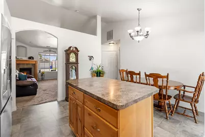 2180 W Craig Ln, Syracuse, UT 84075 - Photo 9
