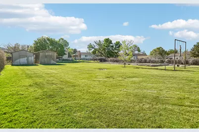 9270 S Jana Lee Dr, West Jordan, UT 84088 - Photo 43