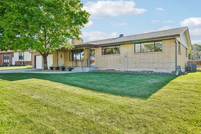 9270 S Jana Lee Dr, West Jordan, UT 84088 - Photo 3