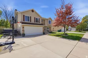 318 E 1700 S, Kaysville, UT 84037 - Photo 3