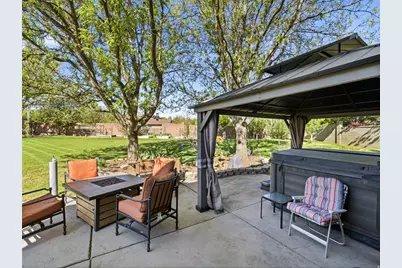 9876 S Spruce Dale Dr, South Jordan, UT 84095 - Photo 7