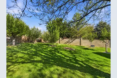 9876 S Spruce Dale Dr, South Jordan, UT 84095 - Photo 11