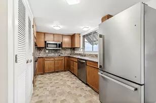 720 E Three Fountains Dr, Salt Lake City, UT 84107 - Photo 7