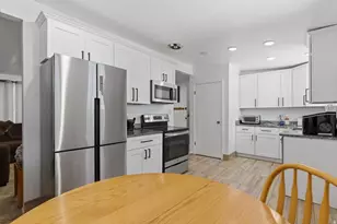 5680 S 2600 W, Roy, UT 84067 - Photo 9