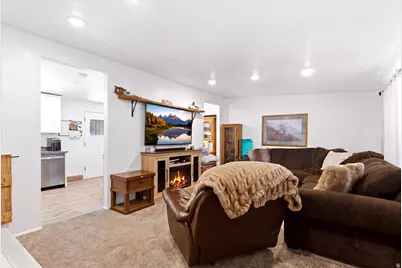 5680 S 2600 W #12, Roy, UT 84067 - Photo 7