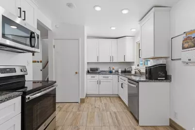 5680 S 2600 W #12, Roy, UT 84067 - Photo 13