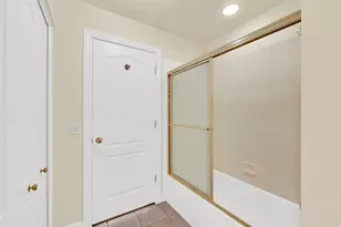 838 E South Temple S, Salt Lake City, UT 84102 - Photo 19