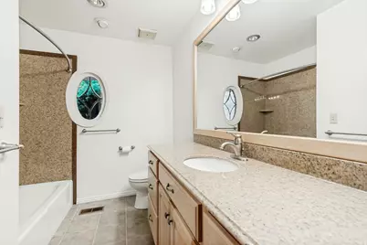 1335 N 1500 E, Provo, UT 84604 - Photo 37