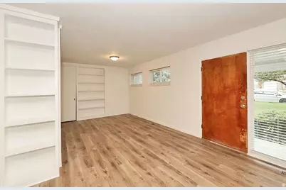 1740 E Southmoor Dr, Salt Lake City, UT 84117 - Photo 11