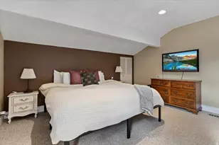 6924 S Hillside Village Circle, Cottonwood Heights, UT 84121 - Photo 19