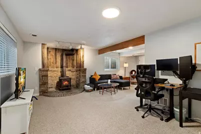 6924 S Hillside Cir, Cottonwood Heights, UT 84121 - Photo 5