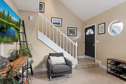 6924 S Hillside Cir, Cottonwood Heights, UT 84121 - Photo 9