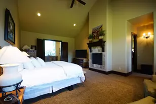 2054 E 6425 S, Holladay, UT 84121 - Photo 39