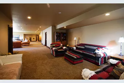 2054 E 6425 S, Holladay, UT 84121 - Photo 15