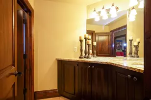 2054 E 6425 S, Holladay, UT 84121 - Photo 57