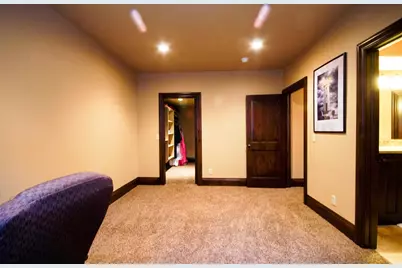 2054 E 6425 S, Holladay, UT 84121 - Photo 51