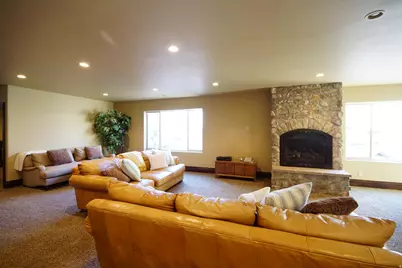 2054 E 6425 S, Holladay, UT 84121 - Photo 17