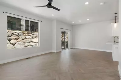 986 W Vista Ridge Dr N, Lehi, UT 84043 - Photo 3