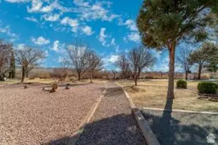 2990 E Riverside Dr, Saint George, UT 84790 - Photo 31
