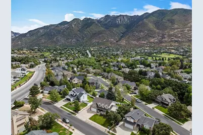 11689 S Oak Manor Dr, Sandy, UT 84092 - Photo 5
