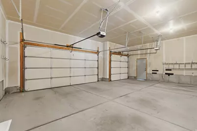 1665 E 1300 N, Layton, UT 84040 - Photo 37