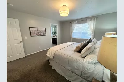 1317 E Knollwood Dr, Sandy, UT 84092 - Photo 11