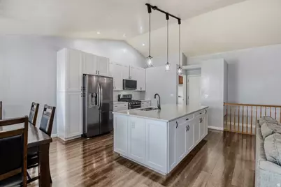 6456 S Mount Whitney Ln, Salt Lake City, UT 84118 - Photo 5