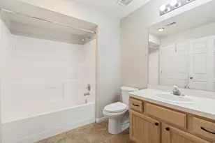 8066 N Ridge Loop E, Eagle Mountain, UT 84005 - Photo 11