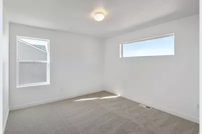 4907 Emerald Ave, Eagle Mountain, UT 84005 - Photo 9