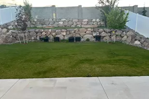 2613 N Snowberry Dr, Saratoga Springs, UT 84045 - Photo 13