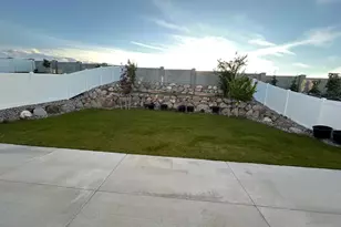 2613 N Snowberry Dr, Saratoga Springs, UT 84045 - Photo 11